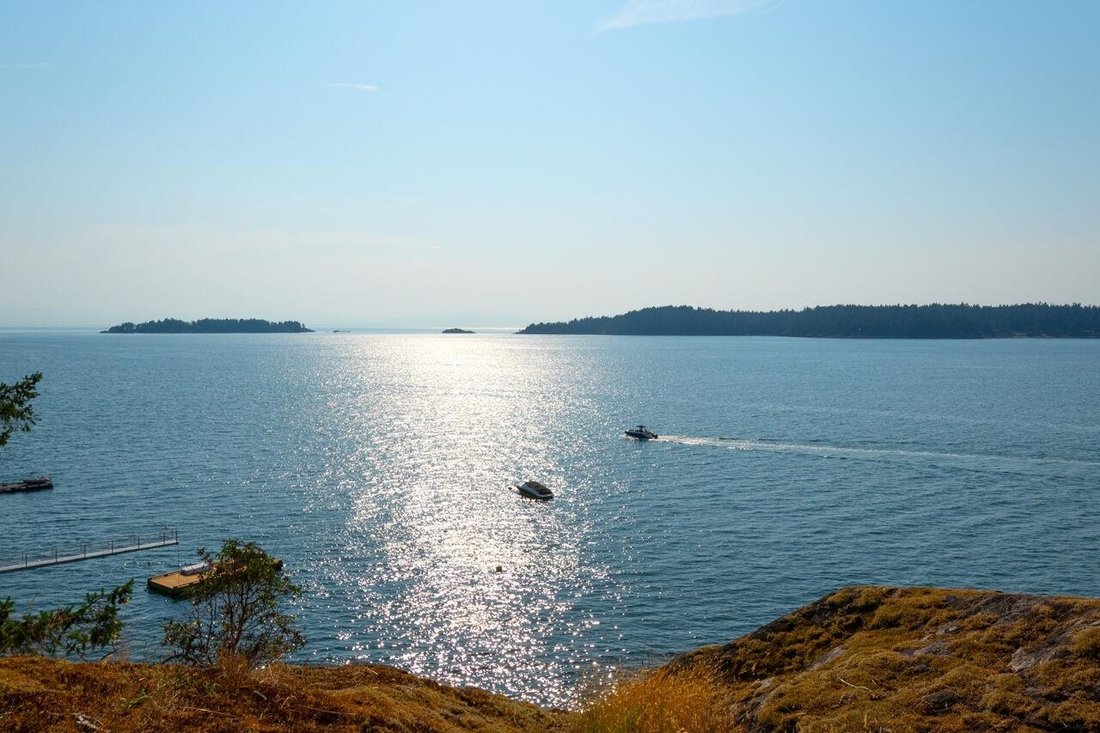 Land in Bowen Island, British Columbia, Canada 4 - 18257096