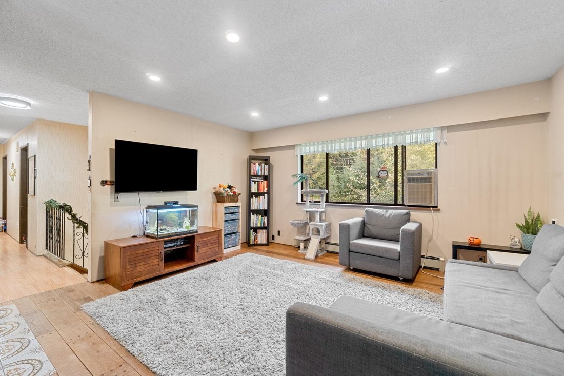 House in Coquitlam, British Columbia, Canada 5 - 18257046