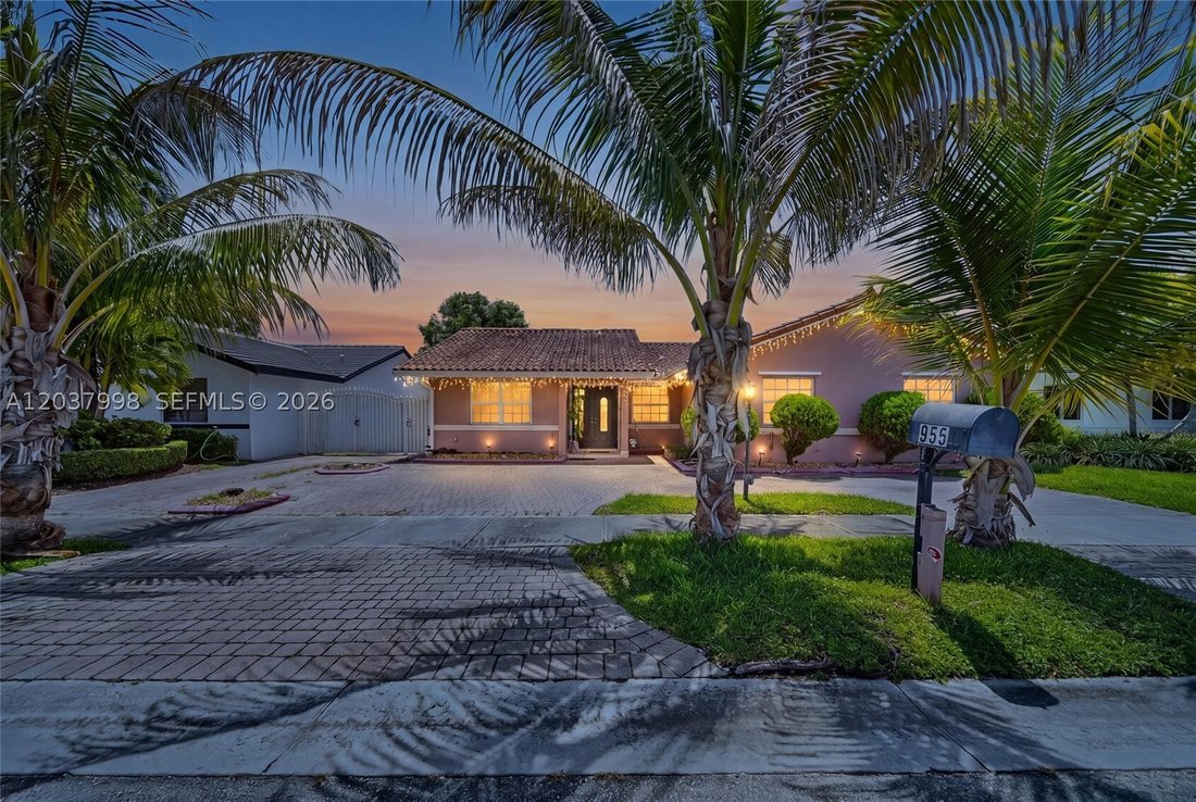 House in Miami, Florida, United States 4 - 18250392