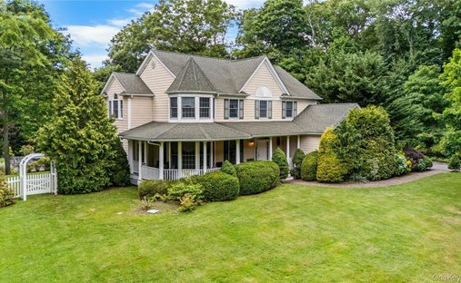 House in Huntington Station, New York, United States 1