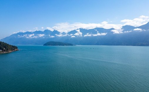 Land in Bowen Island, British Columbia, Canada 1