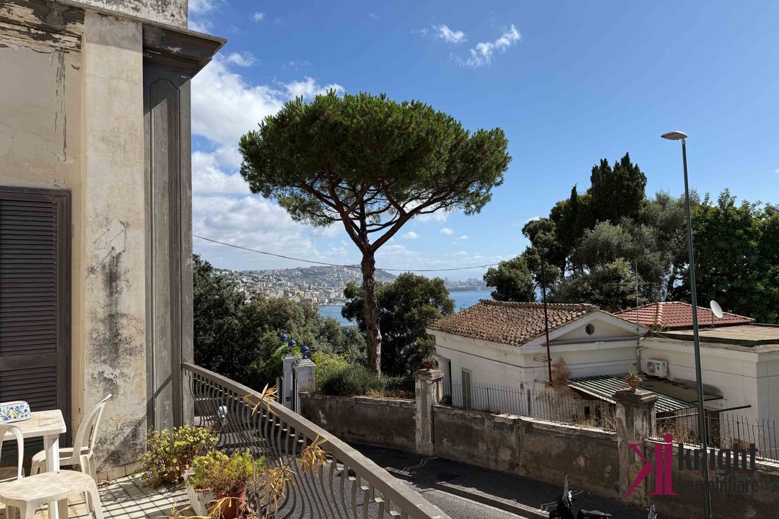 Villa in Chiaia, Naples, Campania 2 - 16618659