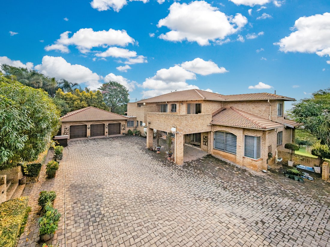 House in Ruimsig, Gauteng, South Africa 5 - 18252453