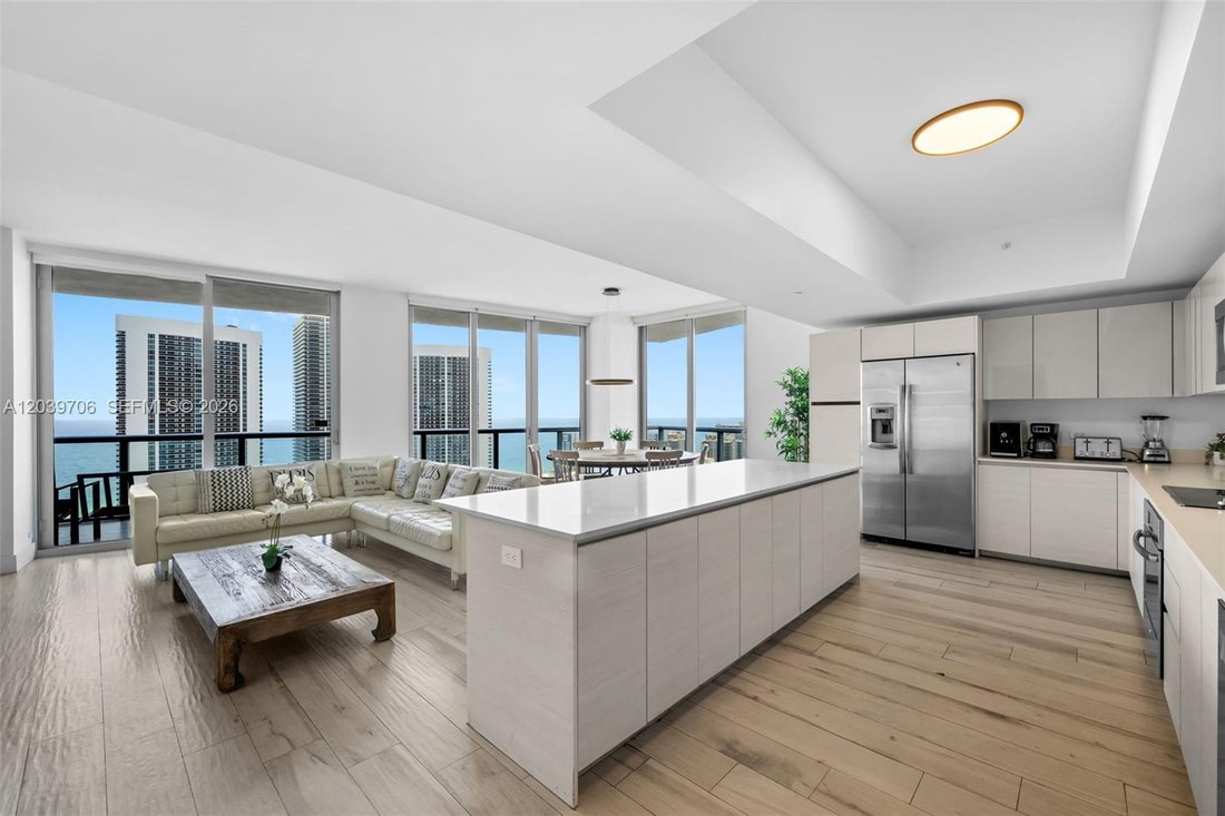 Condo in Hallandale Beach, Florida, United States 1 - 18251620