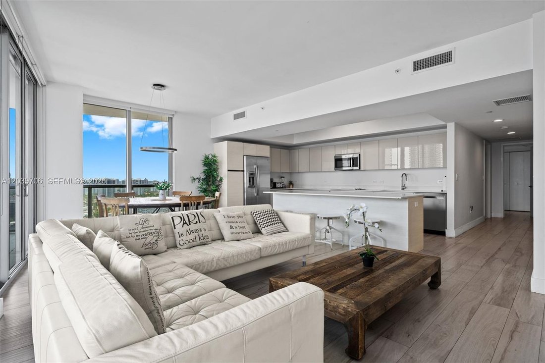 Condo in Hallandale Beach, Florida, United States 4 - 18251620