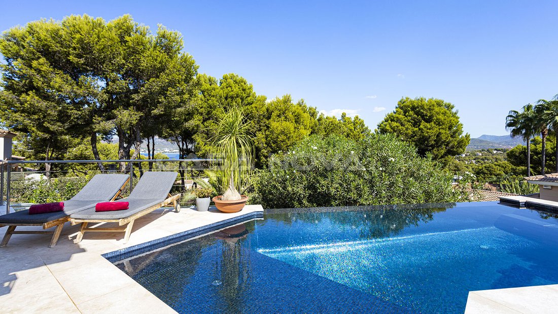 Villa in Rotes Velles, Calvia, Balearic Islands 1 - 18243955
