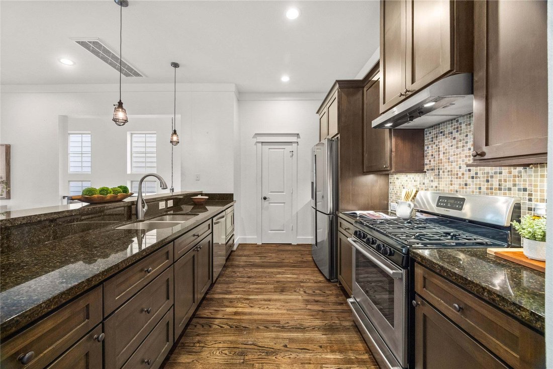 House in Houston, Texas, United States 3 - 18253162