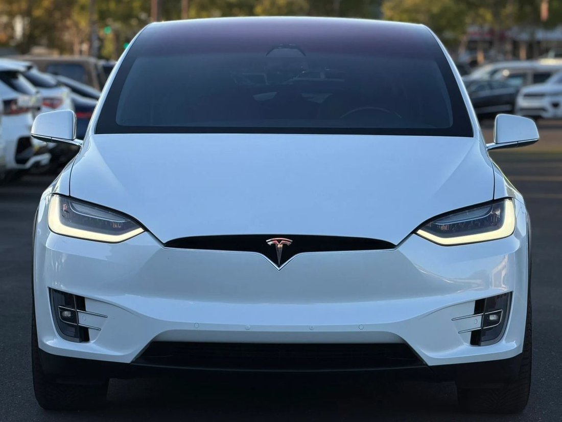 Suv in Sacramento, CA, United States 5 - 18256351