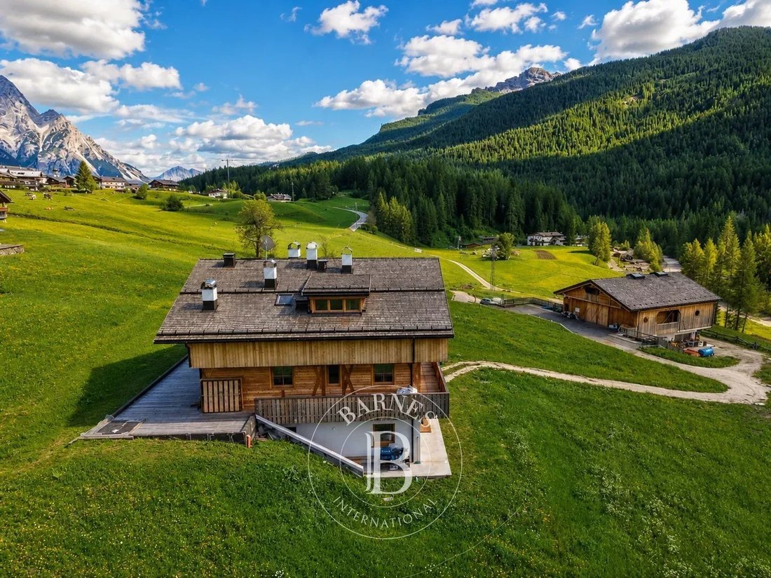 Estate in Cortina d'Ampezzo, Veneto, Italy 3 - 18251093