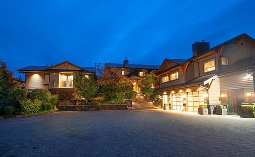 House in Bowen Island, British Columbia, Canada 1