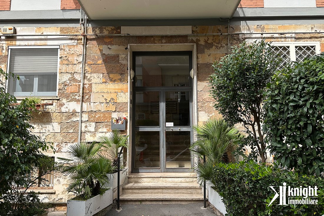 Apartment in Naples, Campania, Italy 3 - 17471297