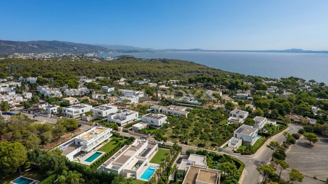 Villa in Sol de Mallorca, Calvia, Balearic Islands 2 - 18244087