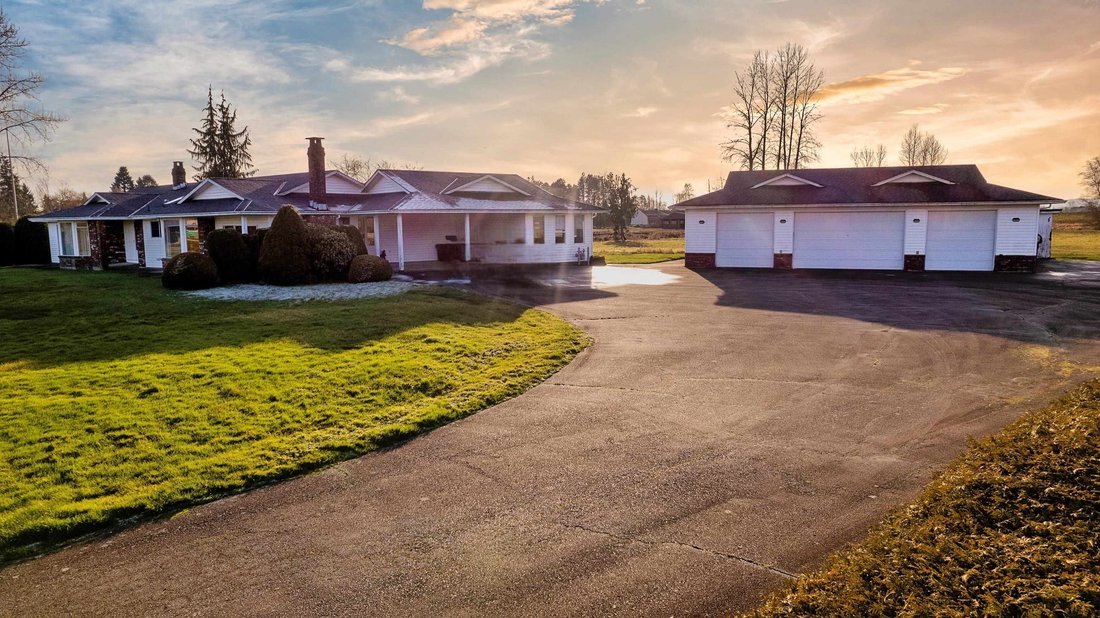 House in Pitt Meadows, British Columbia, Canada 3 - 18256936