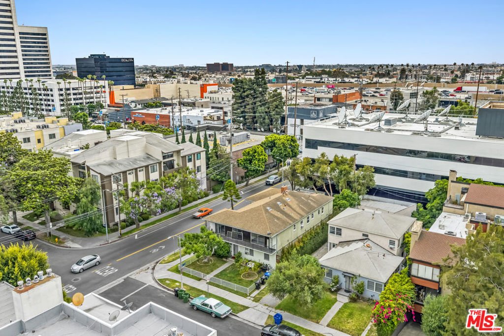 Los Angeles, California, United States 4 - 18253777