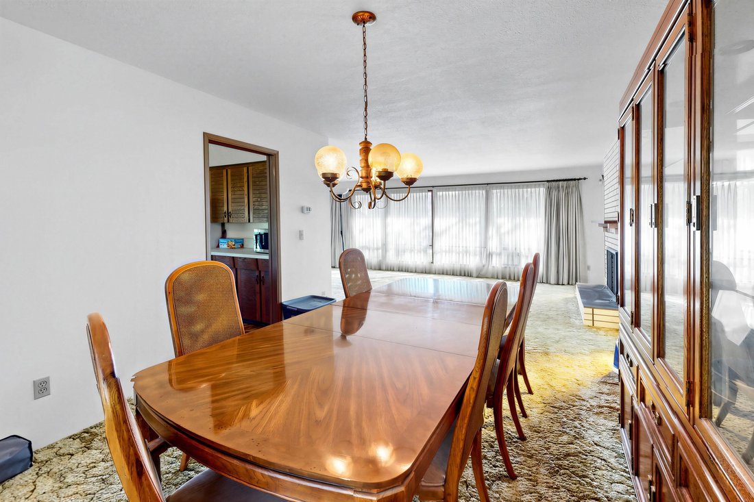 House in Surrey, British Columbia, Canada 5 - 18256759