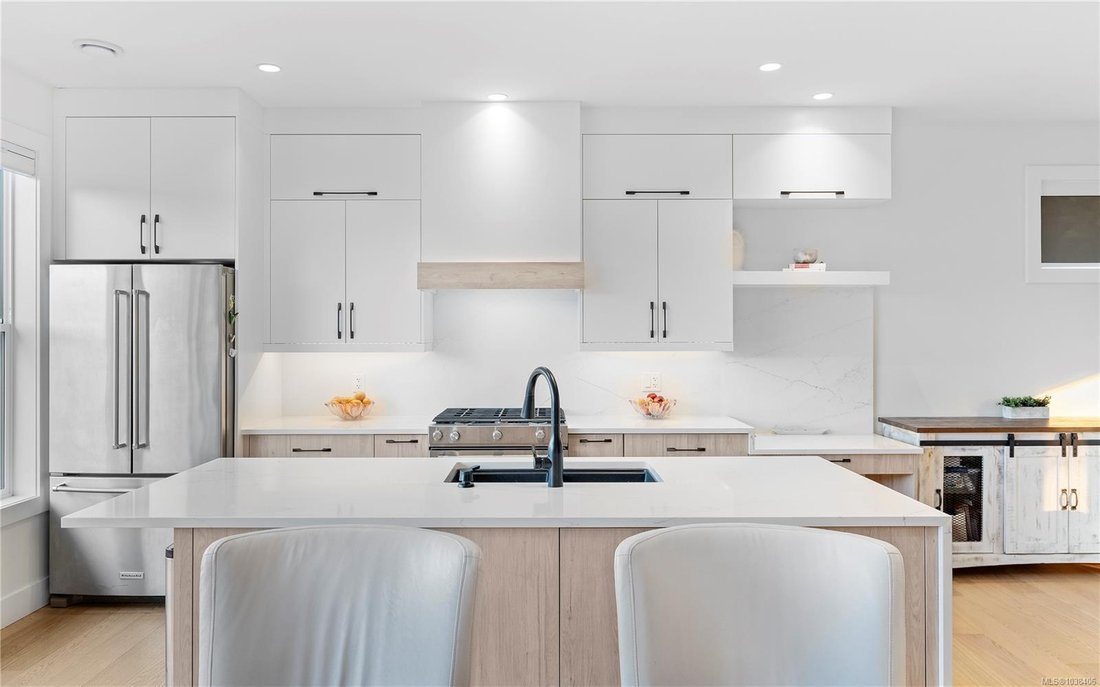 House in Langford, British Columbia, Canada 5 - 18256606