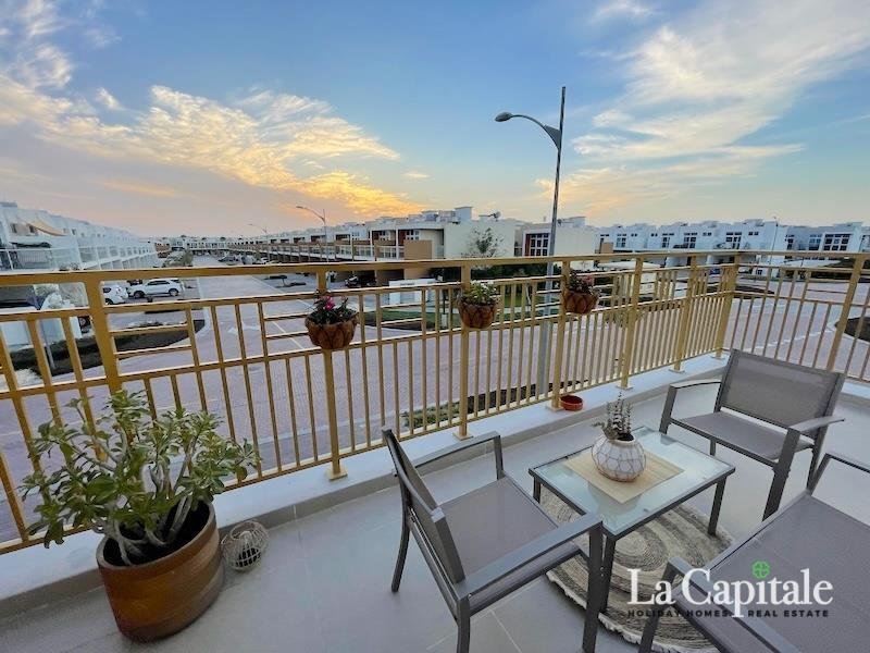 Townhouse in Damac Hills 2, Dubai, United Arab Emirates 1 - 18257371