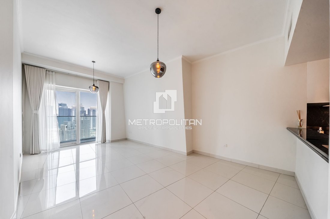 Apartment in Dubai Marina / Marsa Dubai, Dubai, United Arab Emirates 1 - 17280004