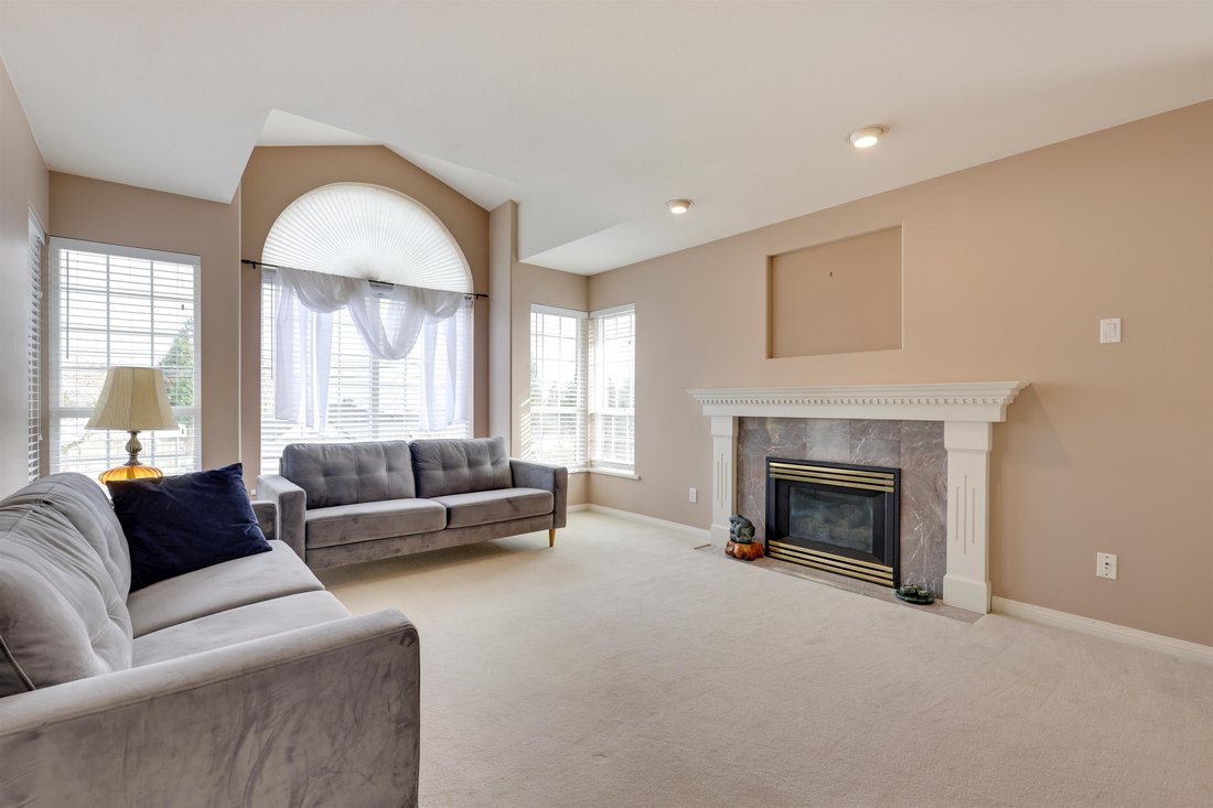 House in Surrey, British Columbia, Canada 2 - 18257065