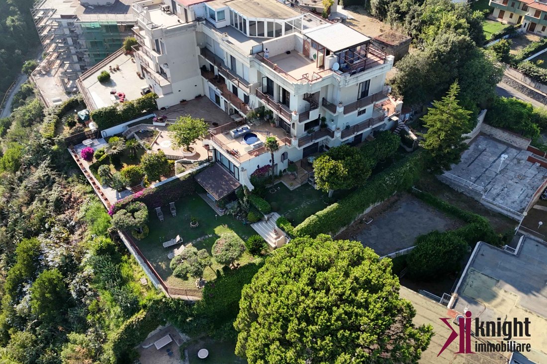 Villa in Naples, Campania, Italy 5 - 15428845