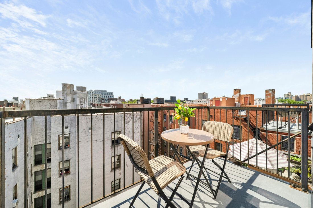 Condo in New York, New York, United States 3 - 18256226