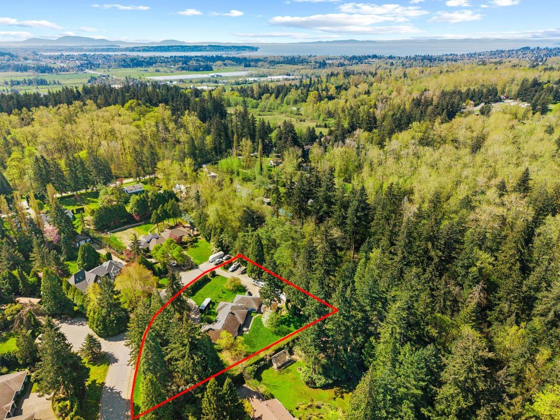 House in Surrey, British Columbia, Canada 5 - 18257053