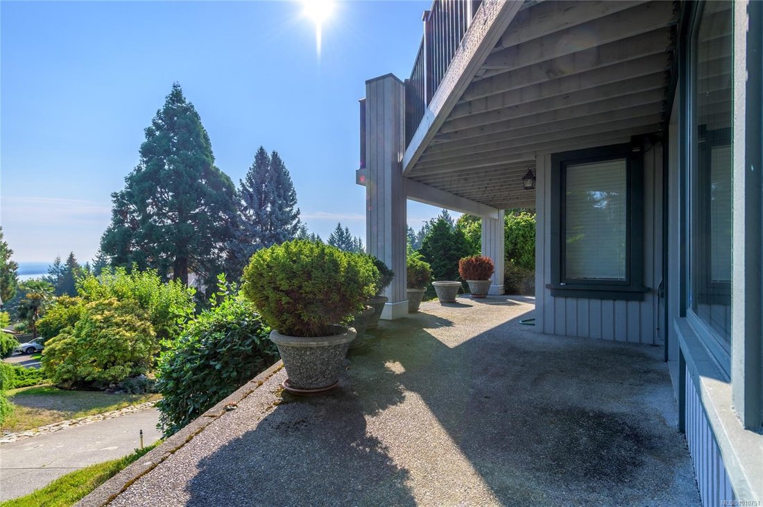 House in North Saanich, British Columbia, Canada 4 - 18256986