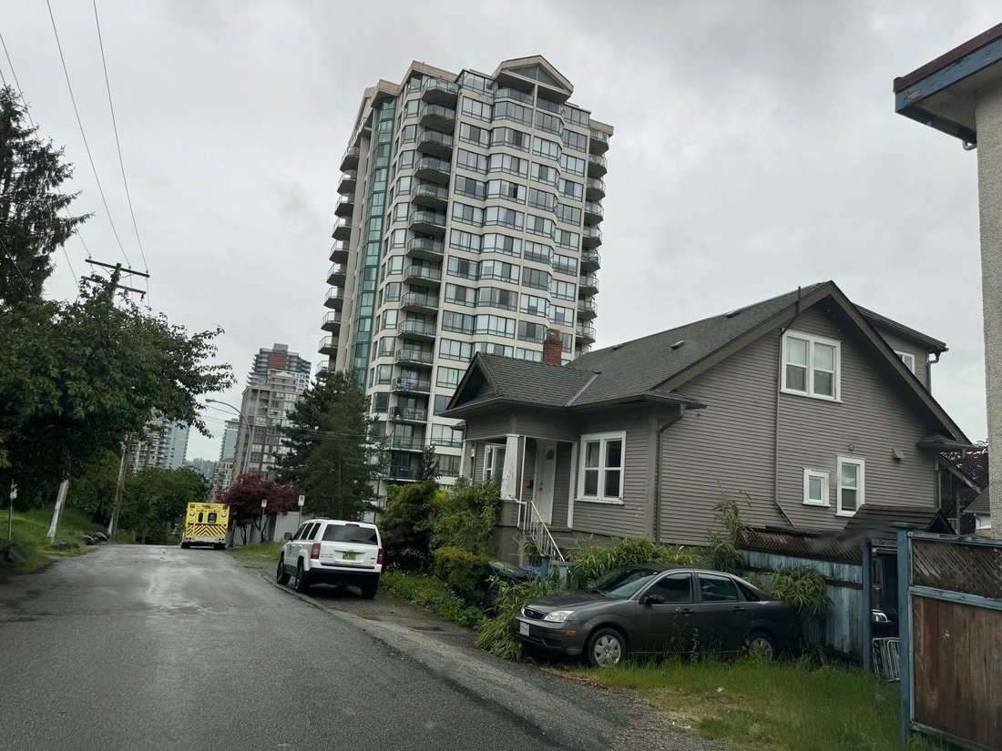 House in New Westminster, British Columbia, Canada 5 - 18257105