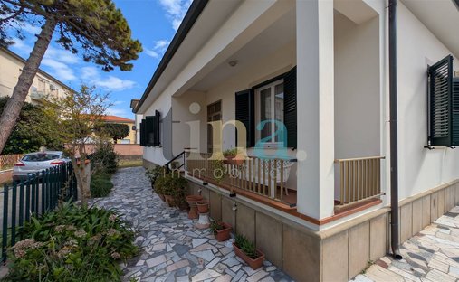 Villa a Cecina Centro, Cecina, Toscana 1