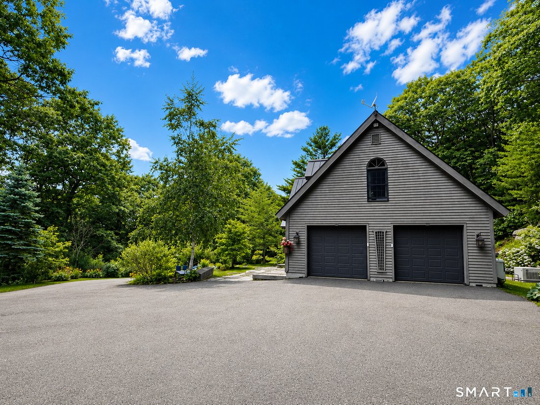 House in Winsted, Connecticut, United States 4 - 18250059