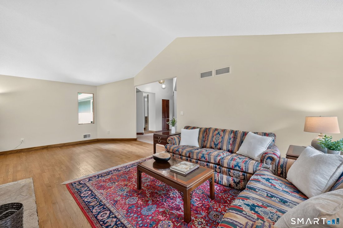 House in Simsbury, Connecticut, United States 5 - 18254620