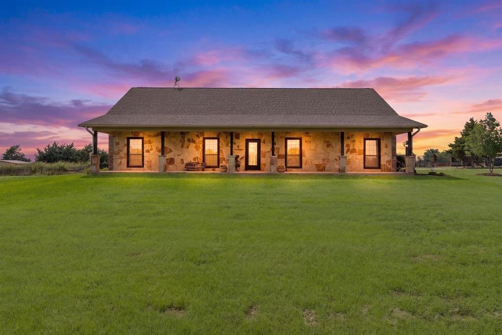 House in Celeste, Texas, United States 2 - 18255202