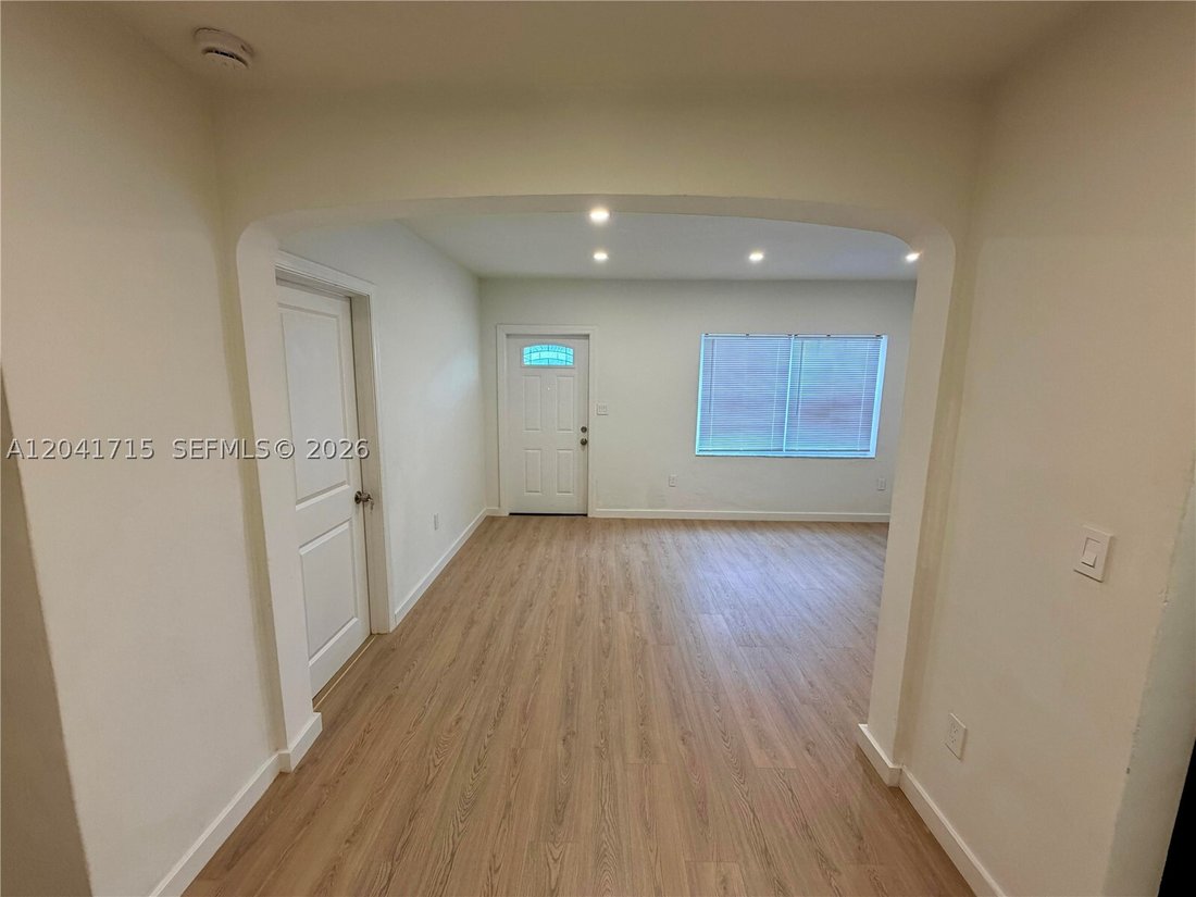 House in Miami, Florida, United States 4 - 18254628