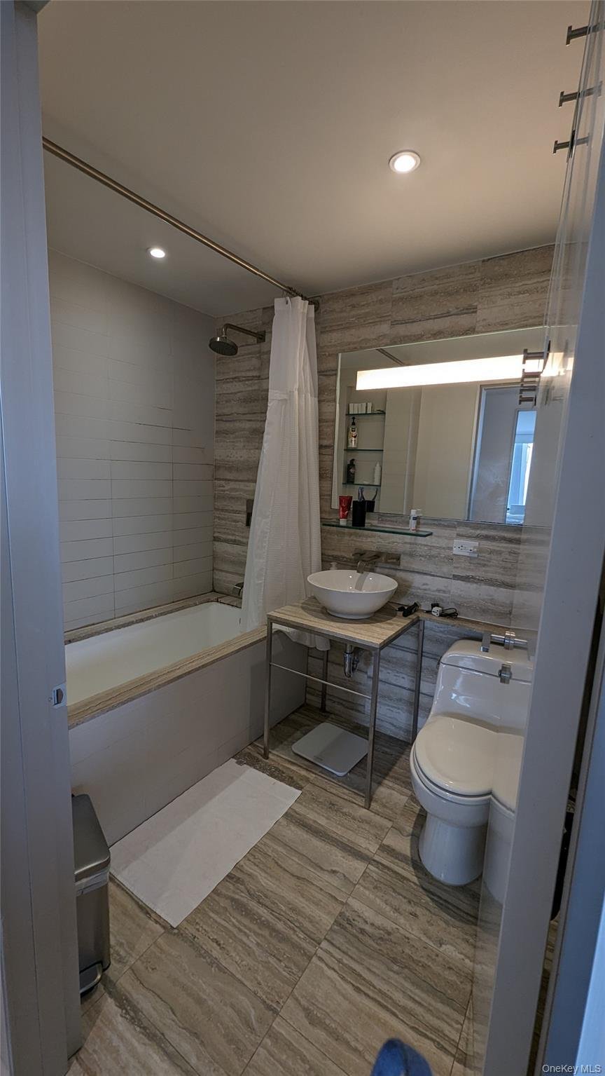 Condo in New York, New York, United States 4 - 18254526
