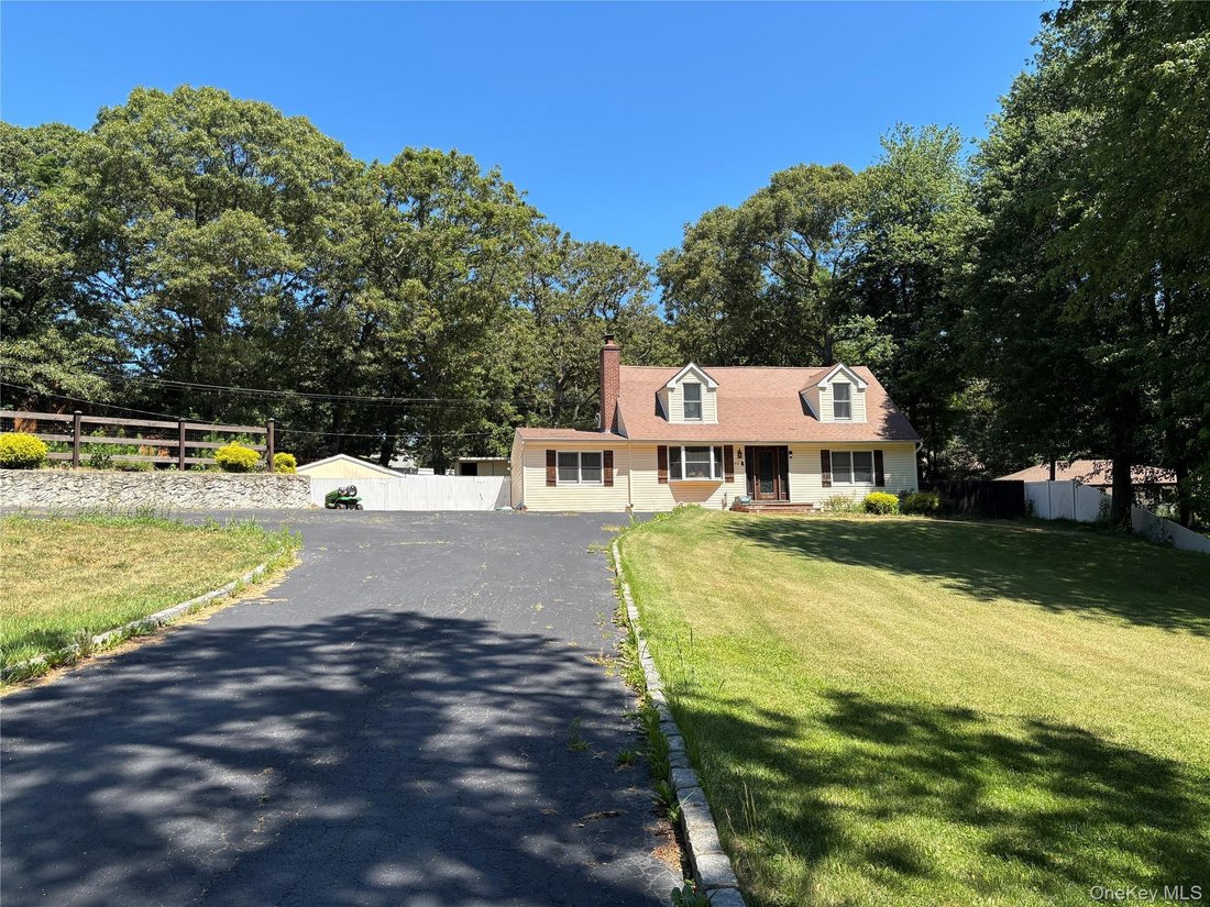 House in Smithtown, New York, United States 1 - 18254564