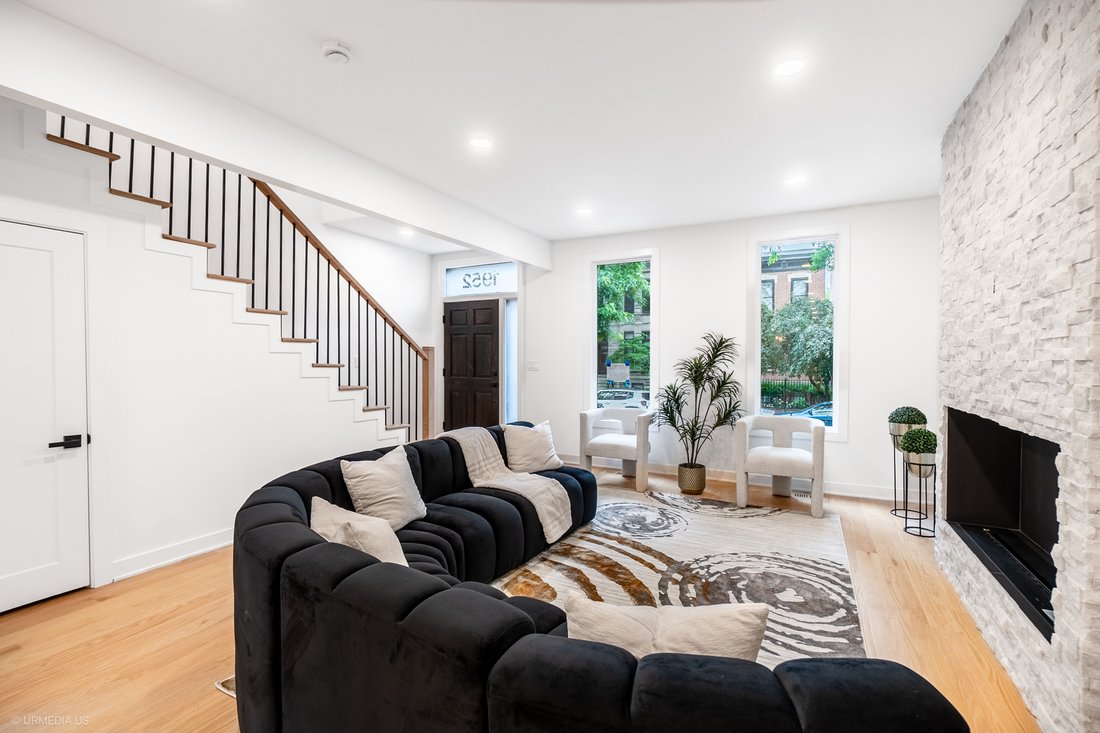 House in Chicago, Illinois, United States 5 - 18255036