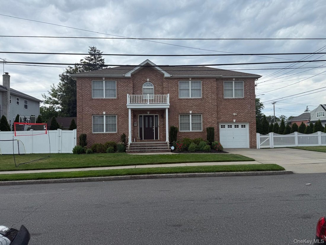 House in Elmont, New York, United States 2 - 18254552