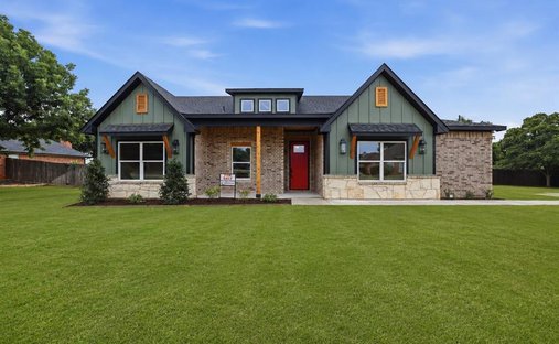 House in Granbury, Texas, United States 1