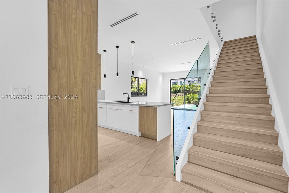 Townhouse in Miami, Florida, United States 5 - 17296326