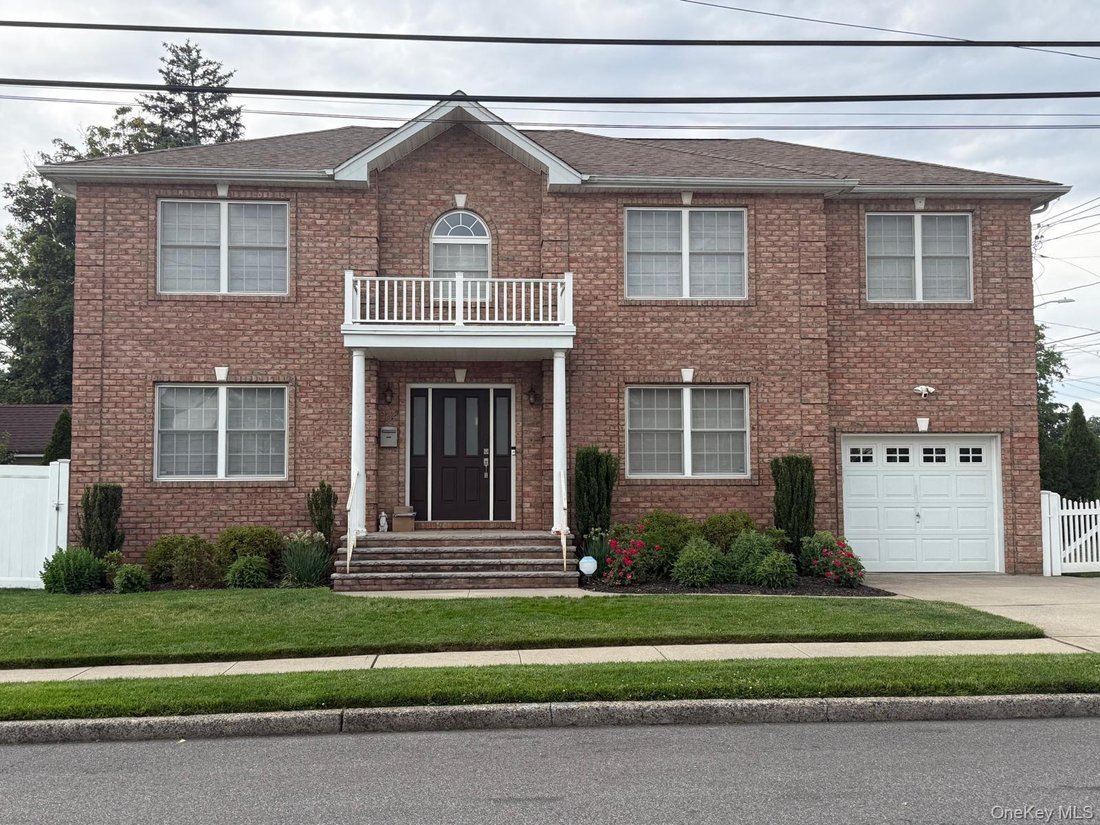 House in Elmont, New York, United States 1 - 18254552
