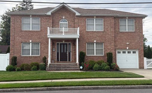 House in Elmont, New York, United States 1