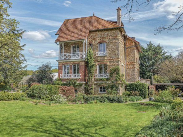 House in Montfort-l'Amaury, Ile-de-France, France 1 - 16099659