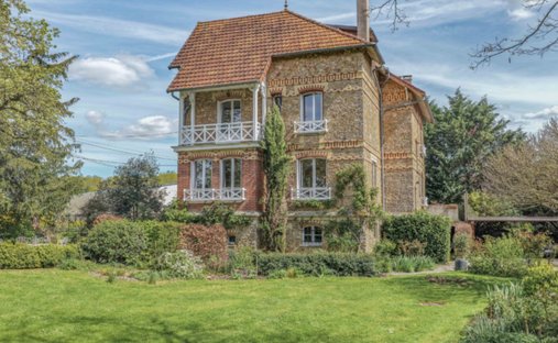 House in Montfort-l'Amaury, Ile-de-France, France 1