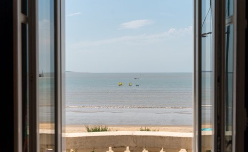 Haus in Zone Industrielle et Commerciale, Royan, Frankreich 1