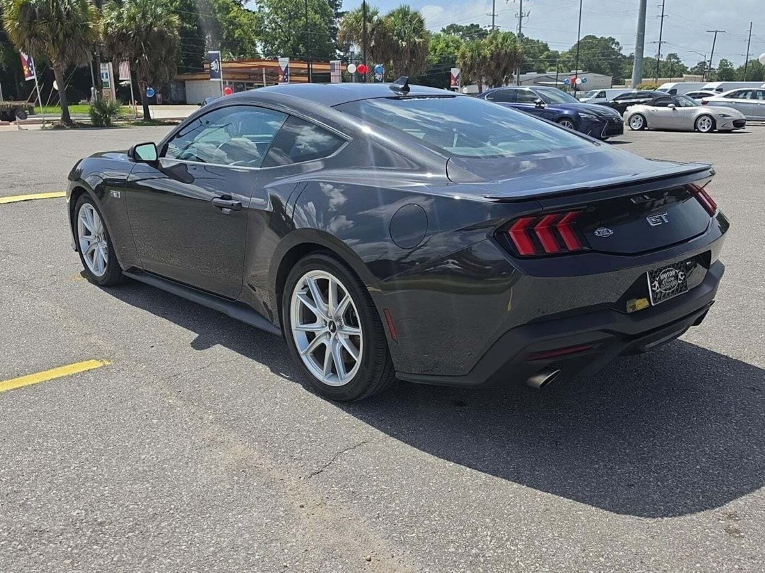 Coupe in Lafayette, LA, United States 4 - 18171137