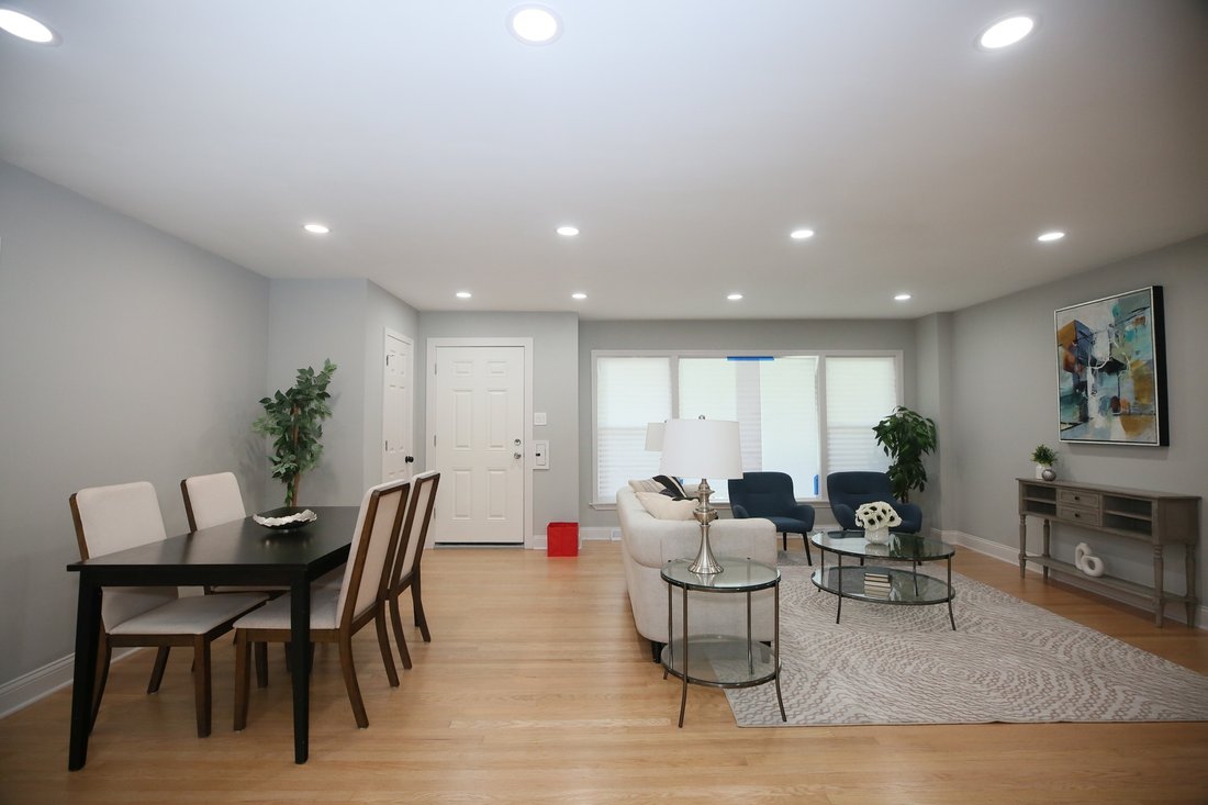 House in Skokie, Illinois, United States 4 - 18257764