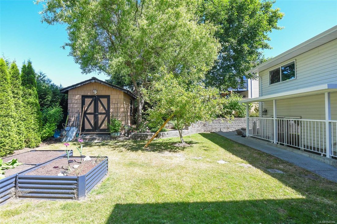House in Comox, British Columbia, Canada 2 - 18258307