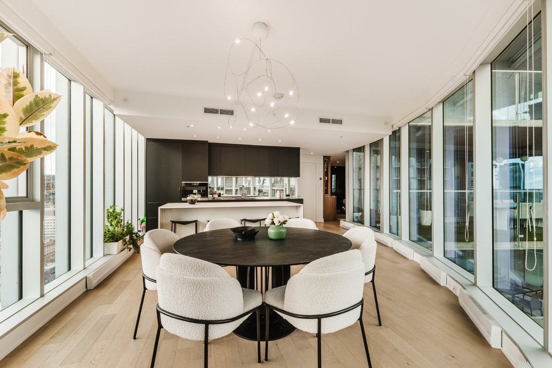 Condo in Montréal, Quebec, Canada 3 - 18258336
