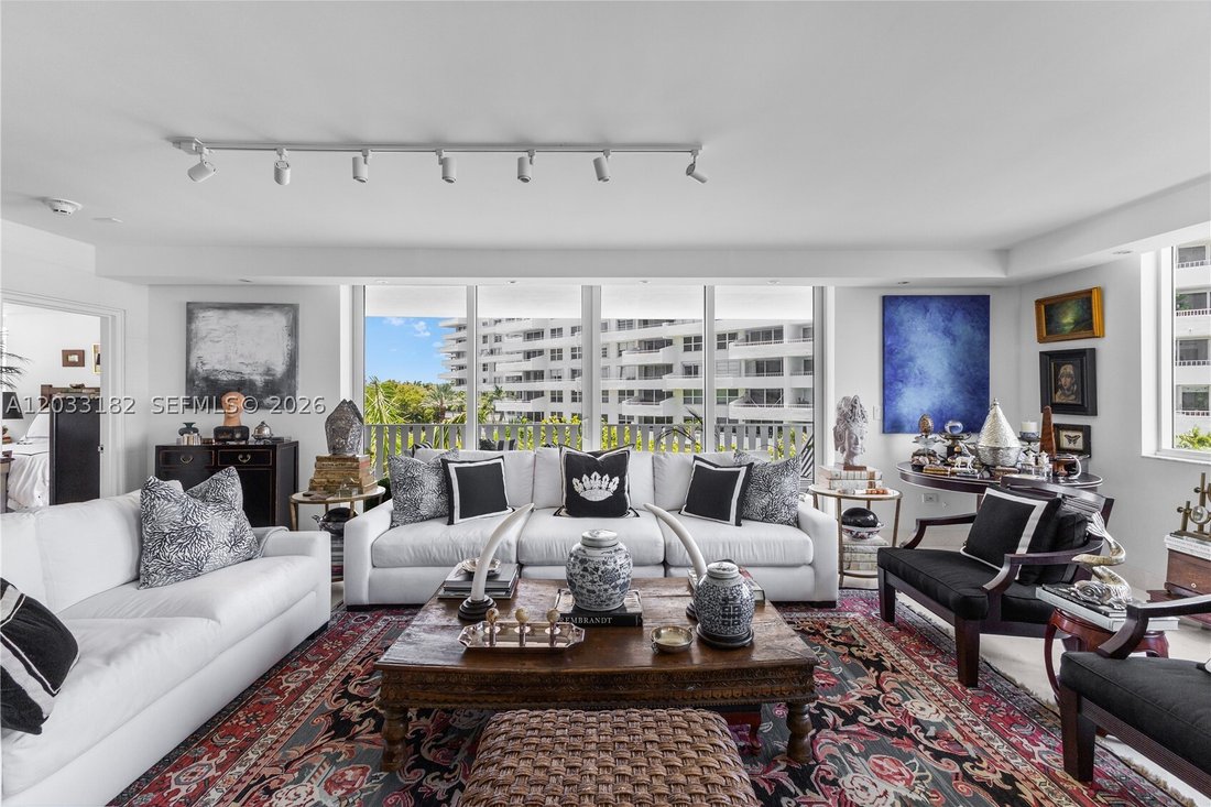 Co Op in Key Biscayne, Florida, United States 5 - 18257728