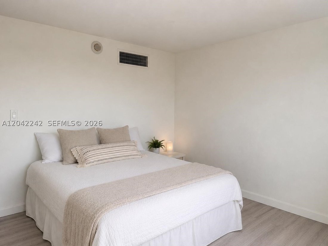 Condo in Bal Harbour, Florida, United States 5 - 18257727